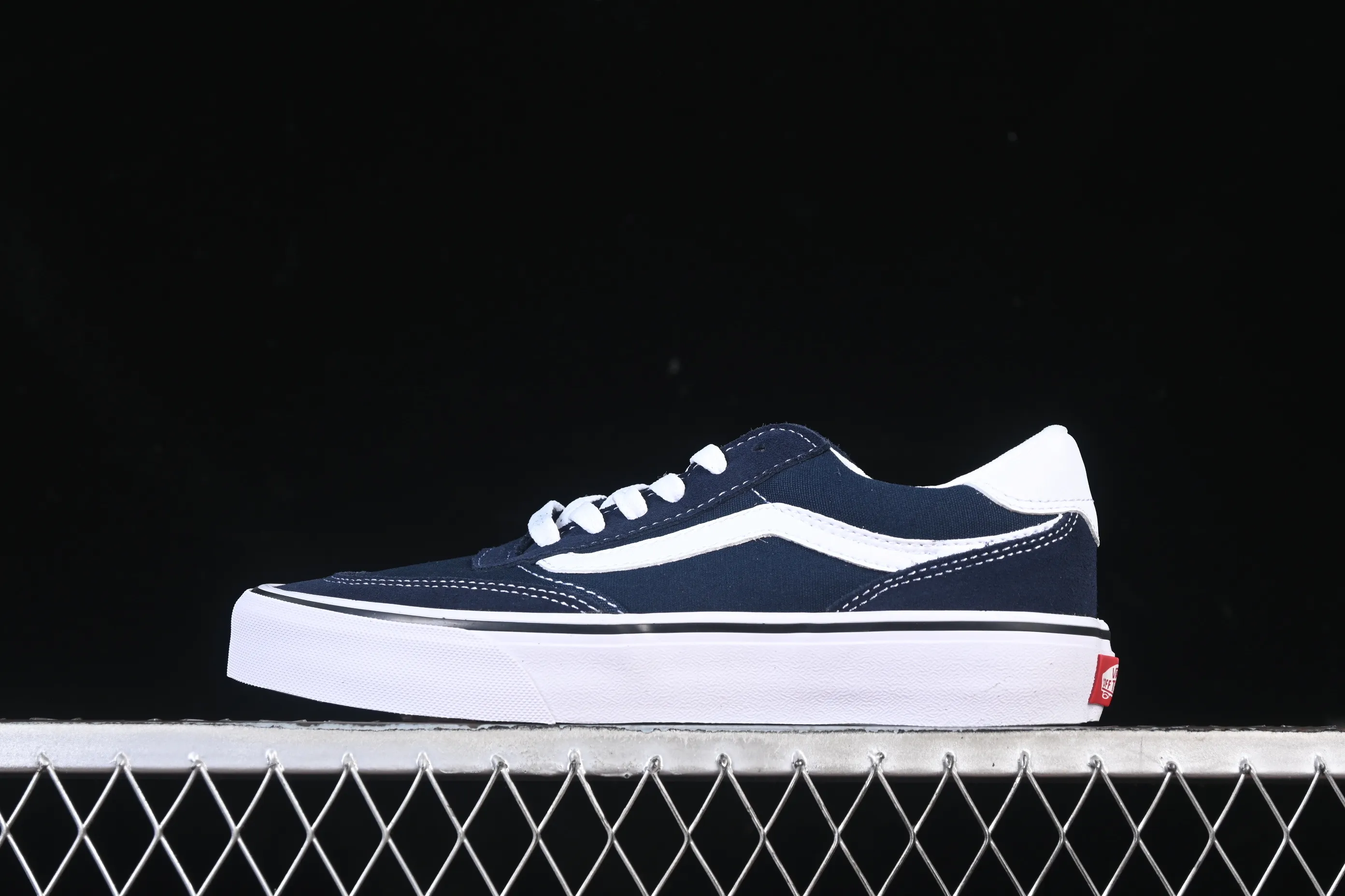 All categories Vans Vans series Vans Low Vans low-top Vans Brooklyn Ls Vans official vulcanized simple retro casual sneakers VN000D7QLKZ